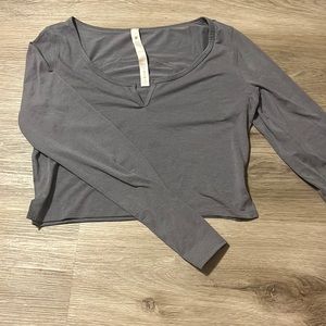 never worn lululemon cropped henley longsleeve